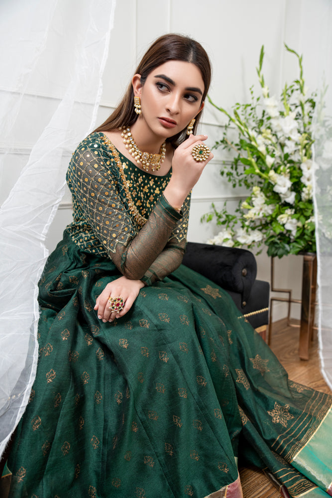 Fashion & Trending Colors for Formal Dresses in 2022 - Shireen Lakdawala