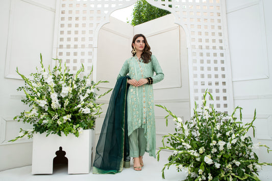 How to Accessorize Pakistani Dresses for Weddings