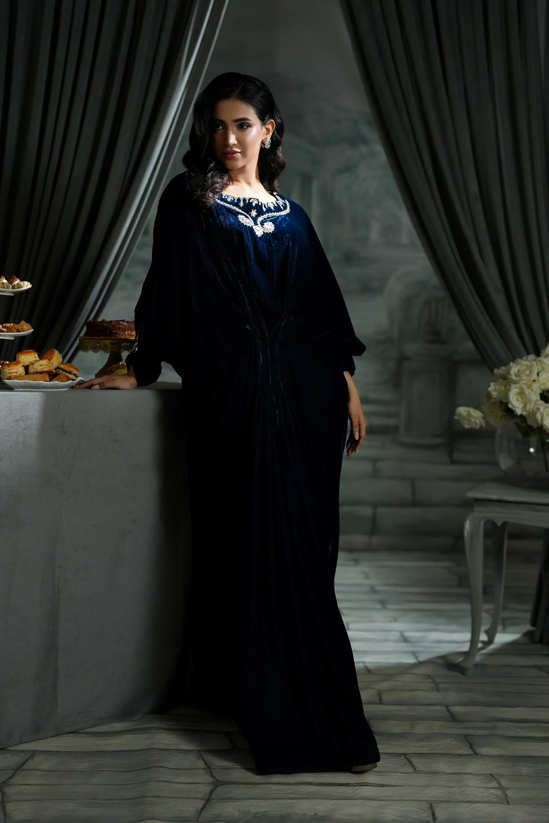 velvet kaftan dress Elyin | Blue for Weddings & Events or black trousers and YGroup_ellise-midi Arabic White Puffy Short Color:Light Rose